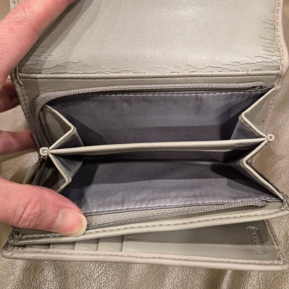 GUC Coach canvas and leather wallet - Picture 7 of 10